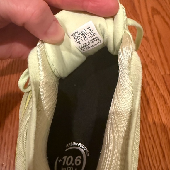 Women’s Asics Gel-Kayano 31 EUC - Picture 7 of 10